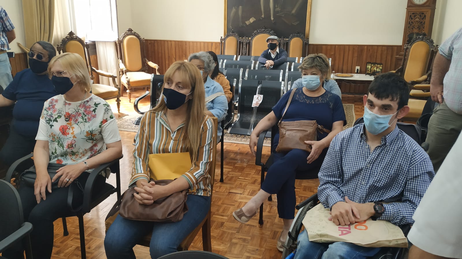 Entrega de cheques a proyectos mediante el Programa de Obras por Convenios Sociales del MTOP 7