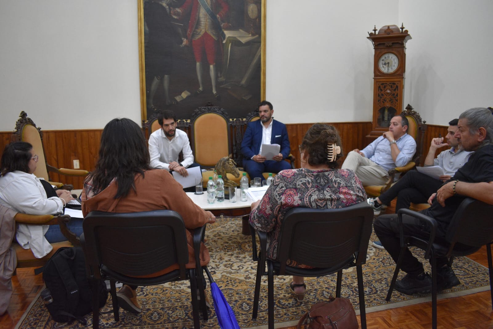 Fideicomiso partidos políticos y Ejecutivo Departamental buscan acuerdos para su aprobación en diciembre 2