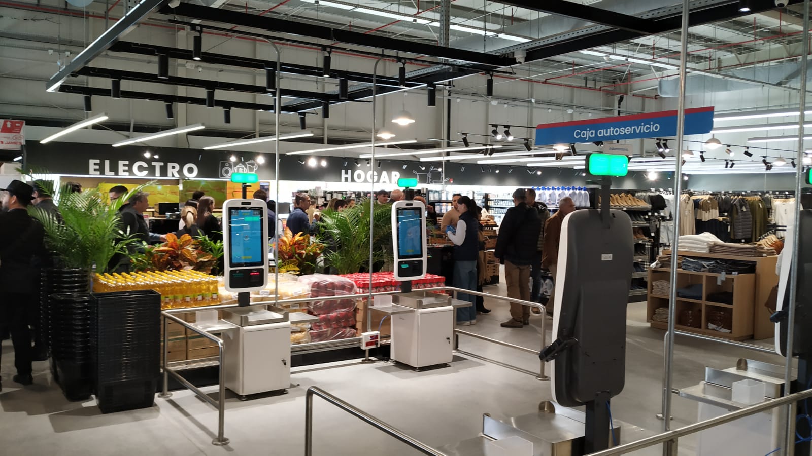 Florida Shopping Se realizó la inauguración de Supermercado Nativo 2