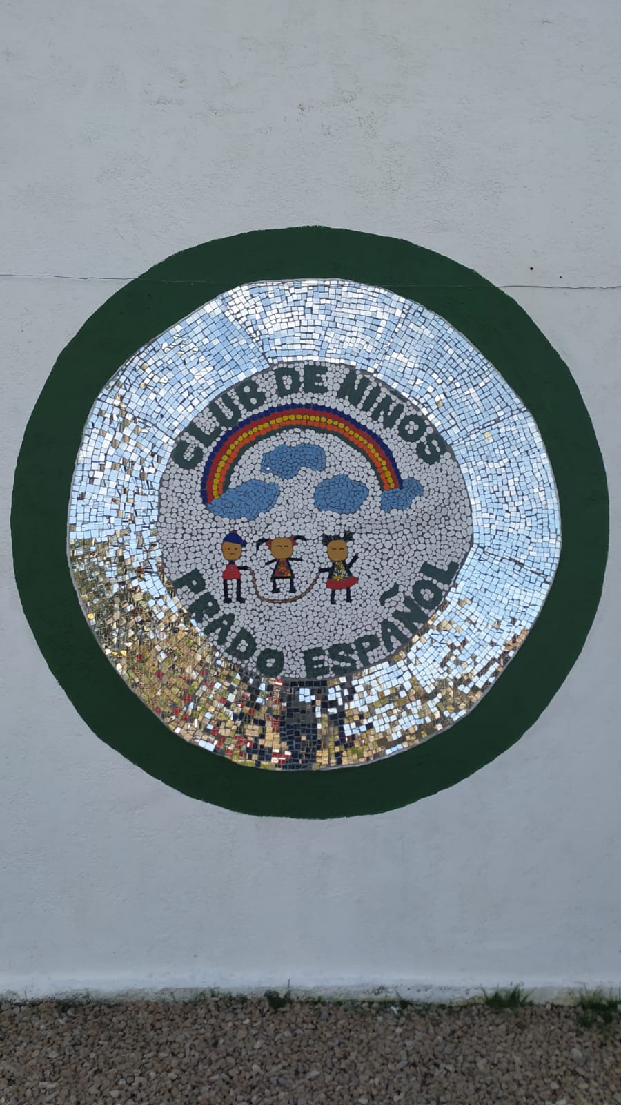 Grupo Reciclarte inauguró mosaico en el Club de Niños Prado Español