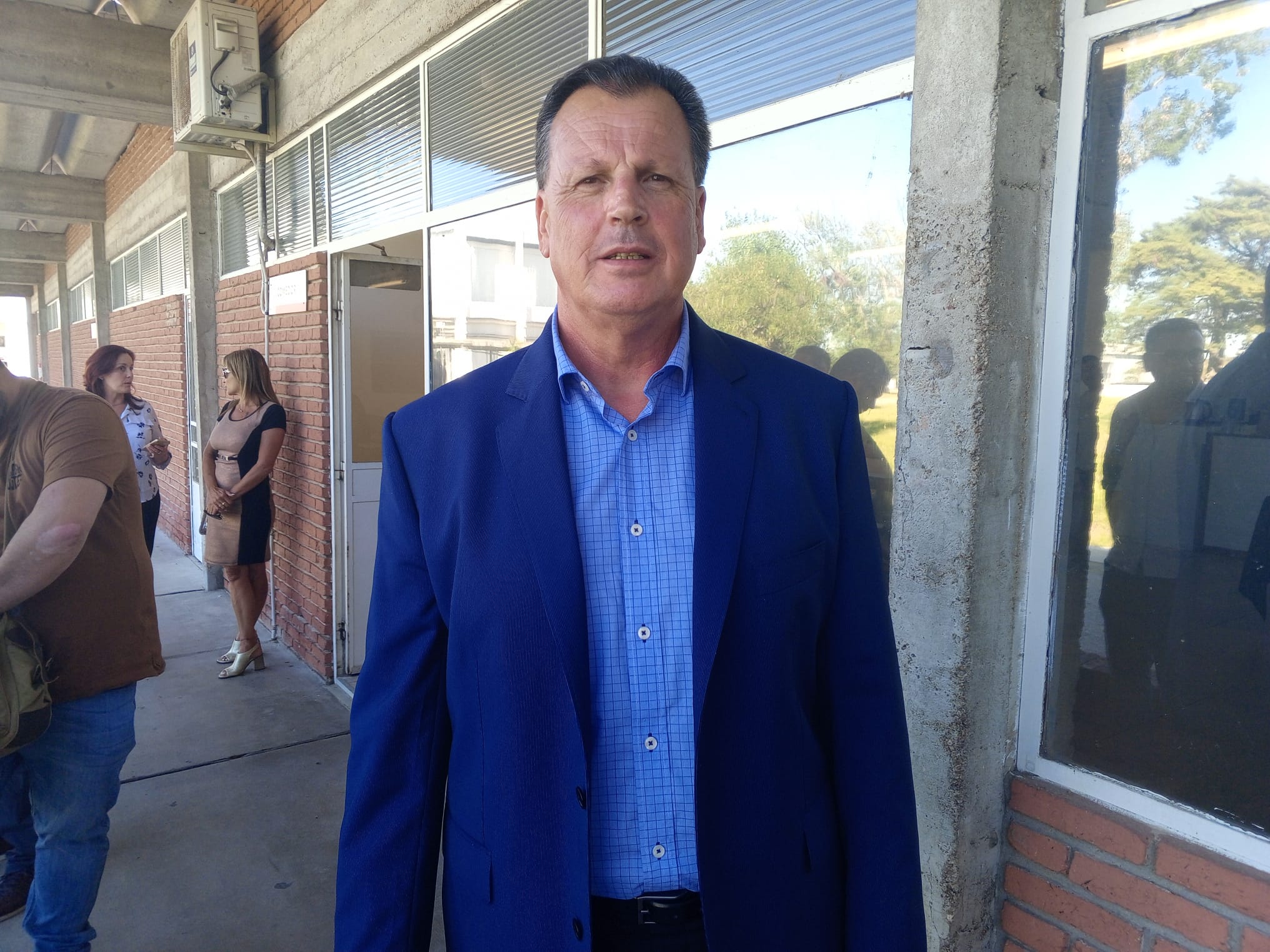 Grupo Saturno firmó el traspaso del Frigorífico Florida. Primera faena será en menos de un mes y trabajarán más de 70 personas. 5