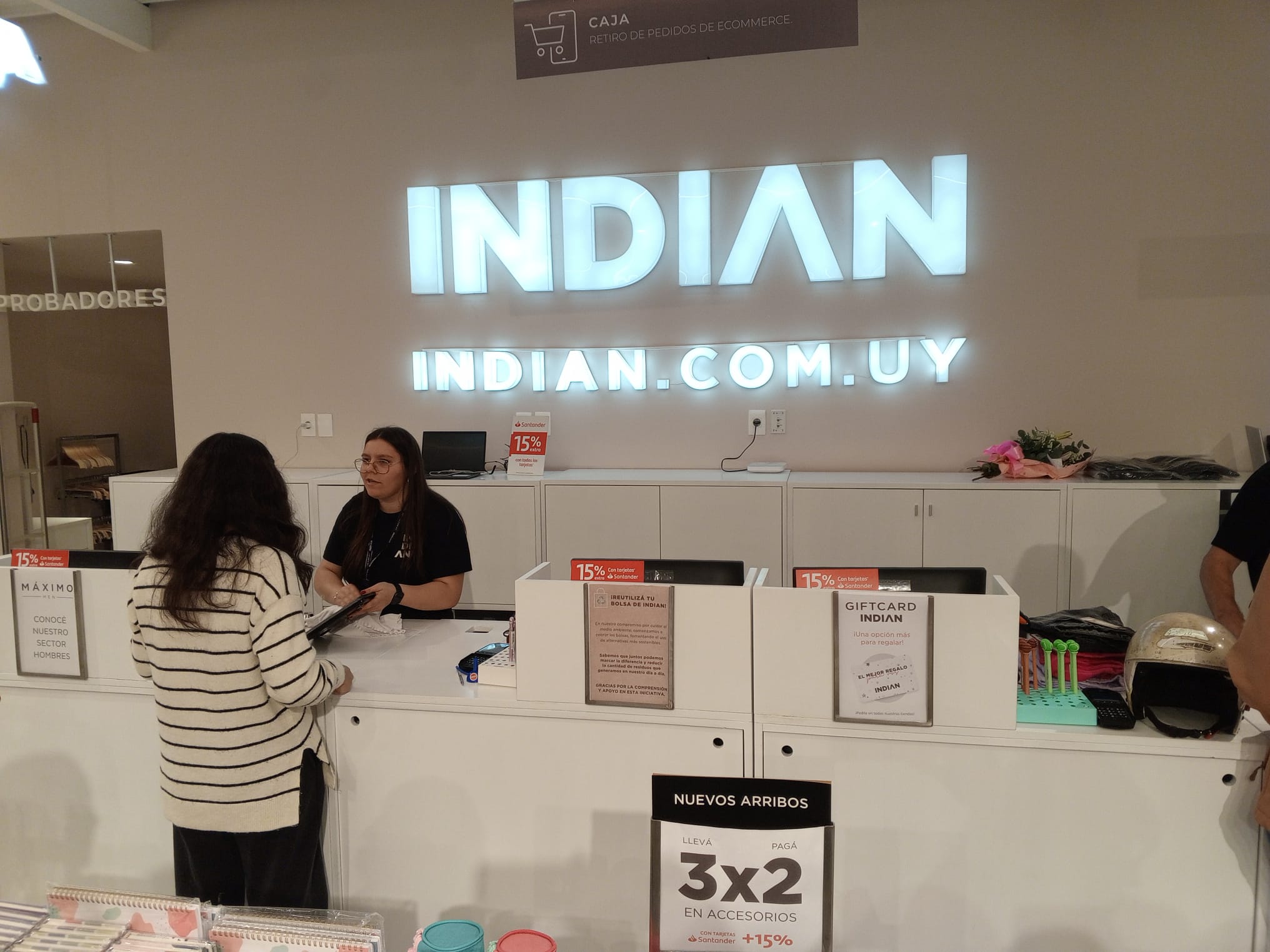 INDIAN inauguró su local en Florida 2