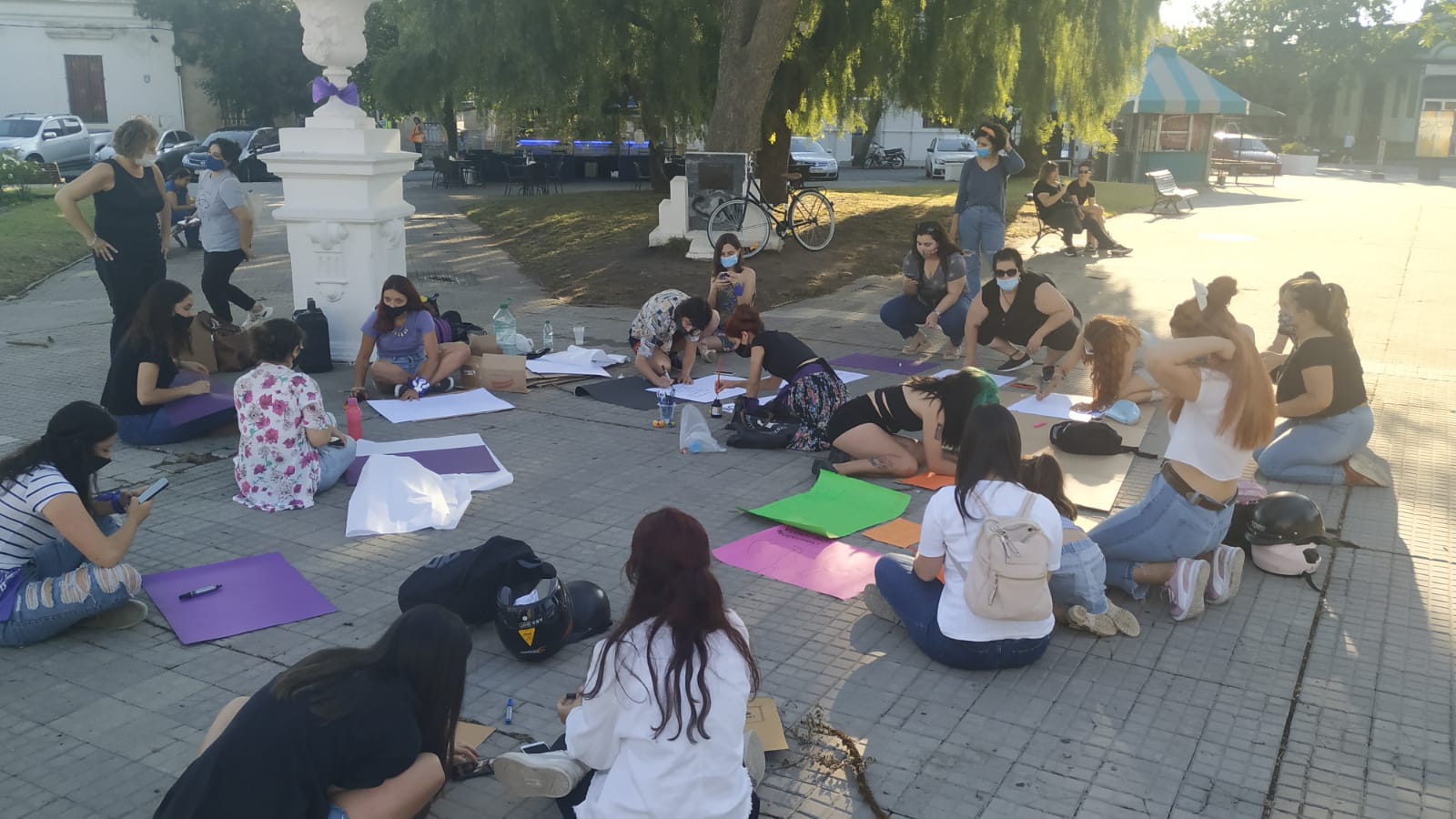 Actividad en Plaza Asamblea por el Día Internacional de la Eliminación de la Violencia contra la Mujer. 2