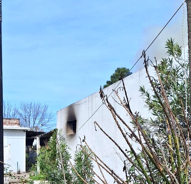 Incendio en vivienda de 25 de Mayo con pérdidas totales.2