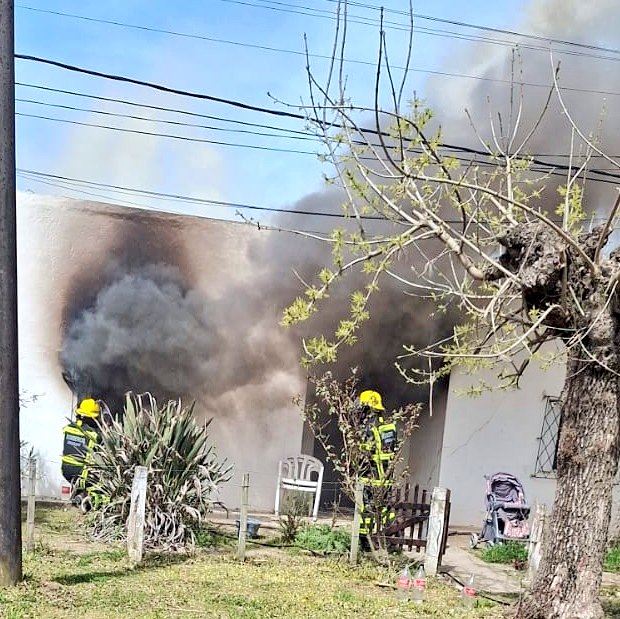 Incendio en vivienda de 25 de Mayo con pérdidas totalesjpeg