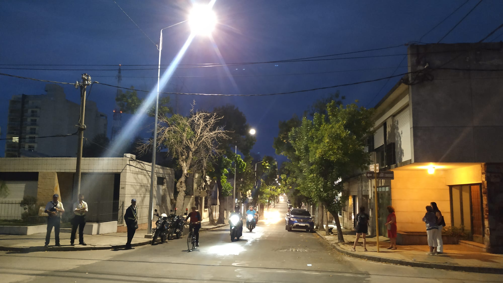 Intendencia inauguró nuevas luminarias 2