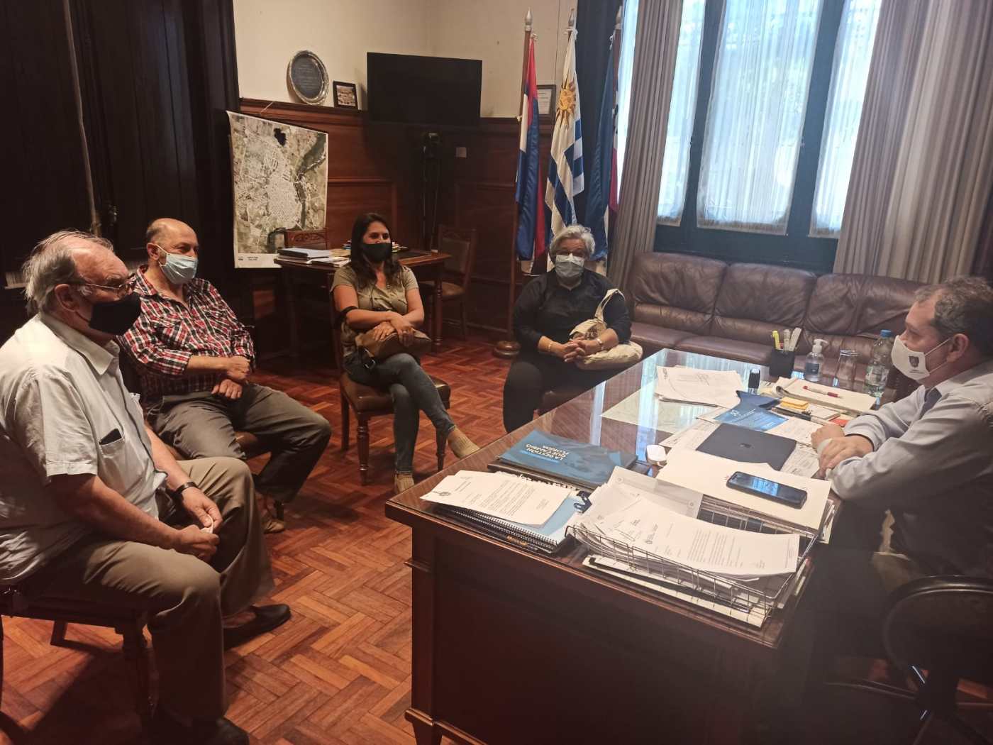Intendente López recibió a directivos del Hogar de Ancianos