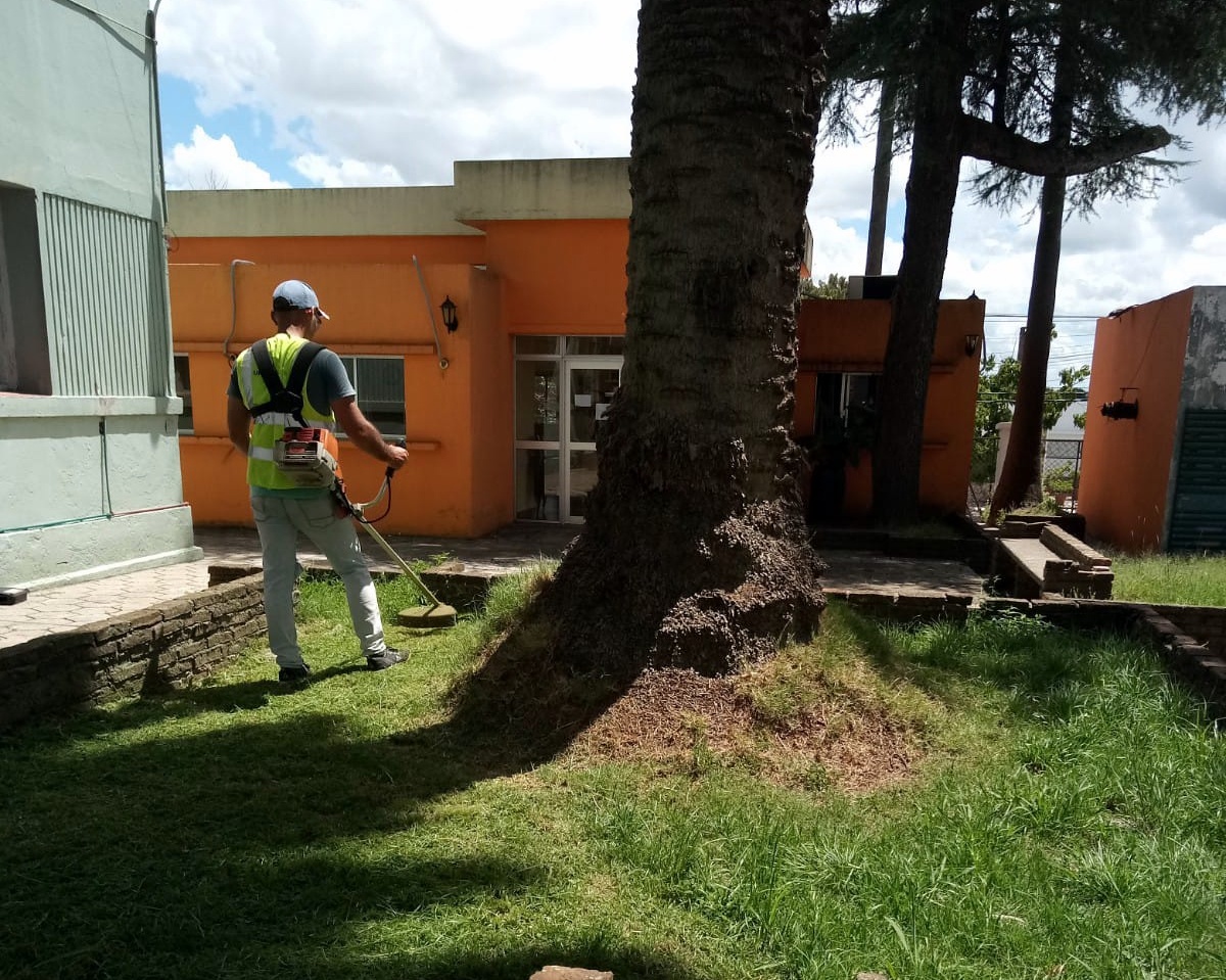 Internos de la Unidad Nº 19 del INR realizaron trabajos en el Hospital Jefatura e INAU Florida 4