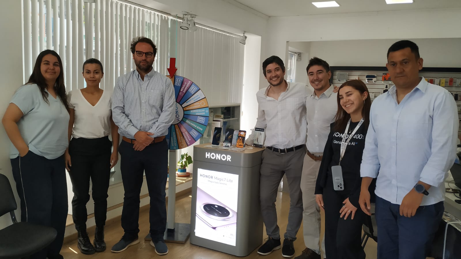 Lanzamiento oficial de la Marca Honor en Florida Telecom