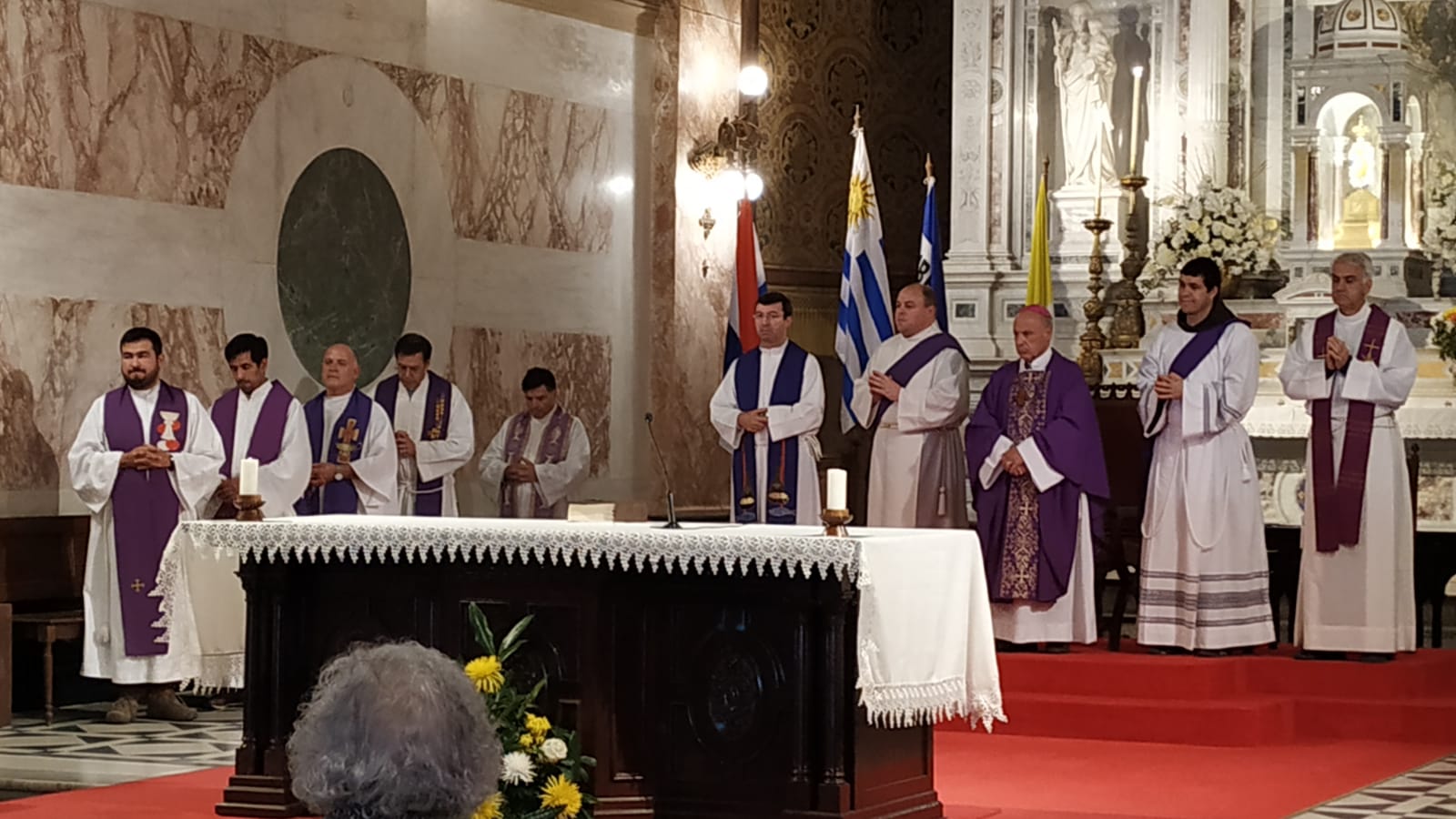 Misa por muerte del papa en la Catedral Basílica 4