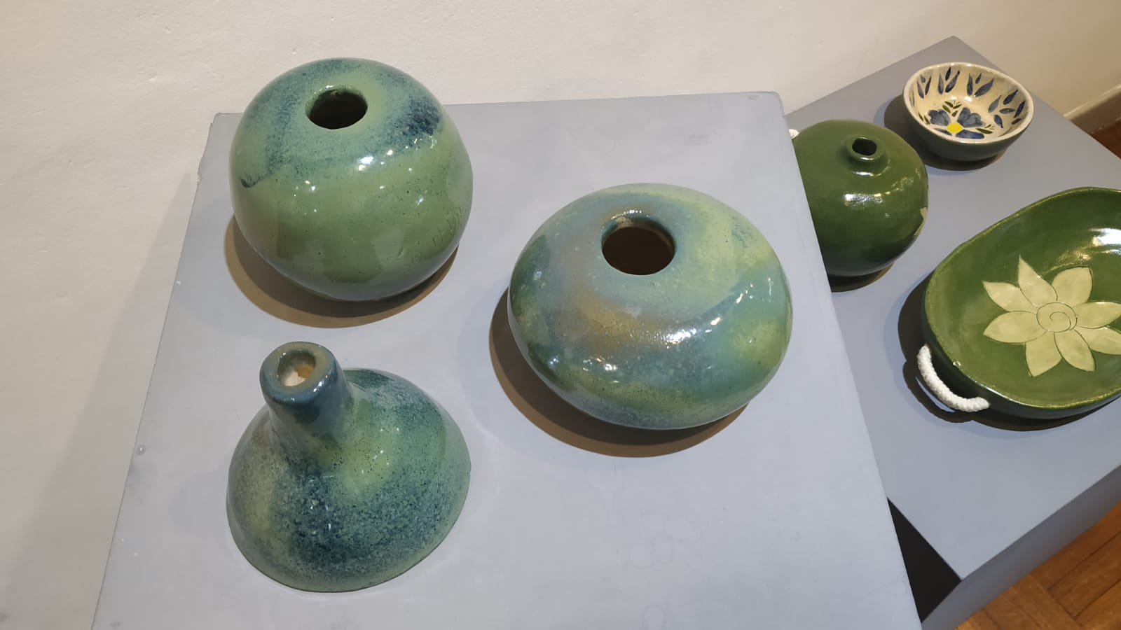 Muestra en el Centro Cultural de los talleres de pintura y cerámica 2