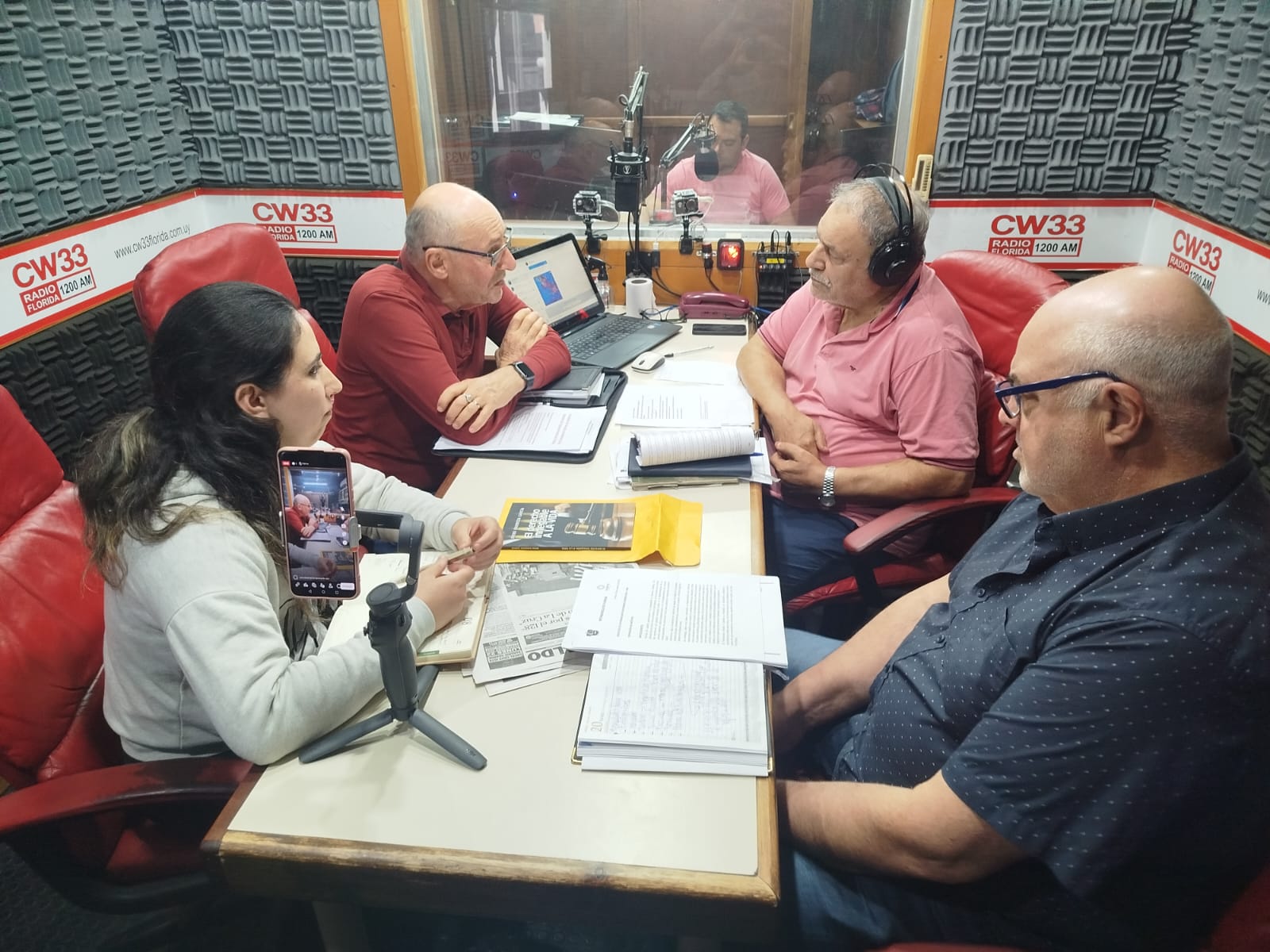 Representantes del Espacio 424 en Exitorama Plan Veredas situación económica de la IDF y retiro incentivadojpeg