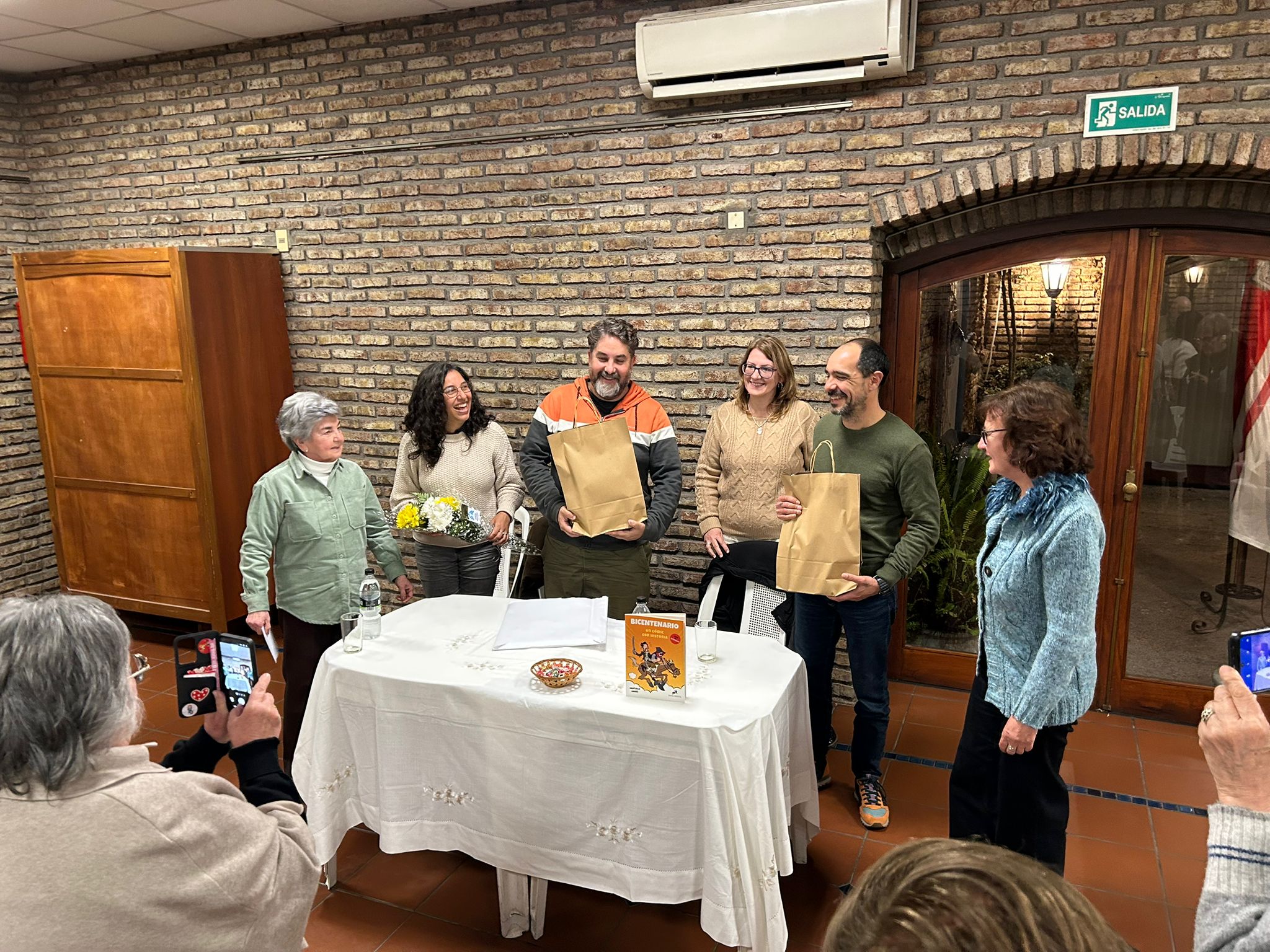 Un cómic con historia UNI 3 Florida celebró el Bicentenario 2