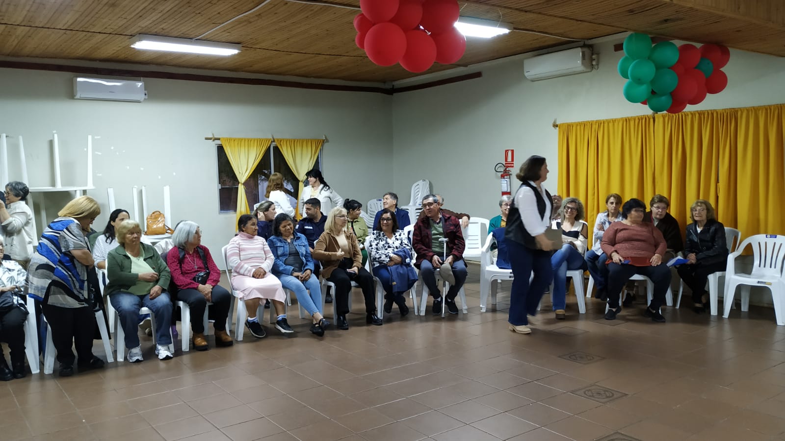Vecinos y autoridades celebraron los 20 años de la Policlínica del barrio Corralón del Tigre