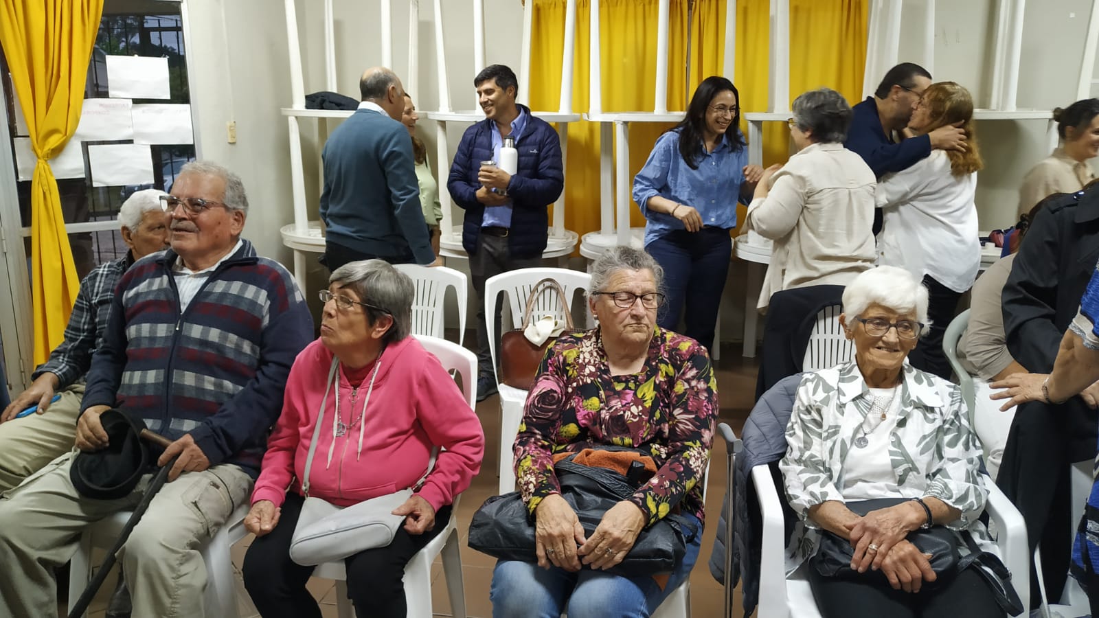 Vecinos y autoridades celebraron los 20 años de la Policlínica del barrio Corralón del Tigre 3