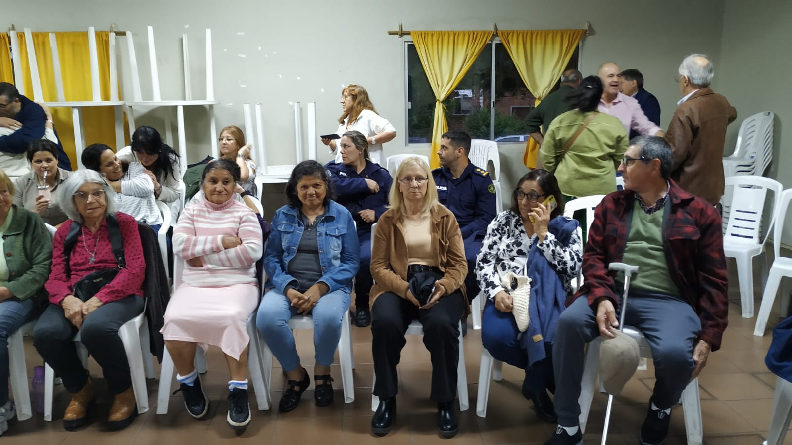 Vecinos y autoridades celebraron los 20 años de la Policlínica del barrio Corralón del Tigre 4