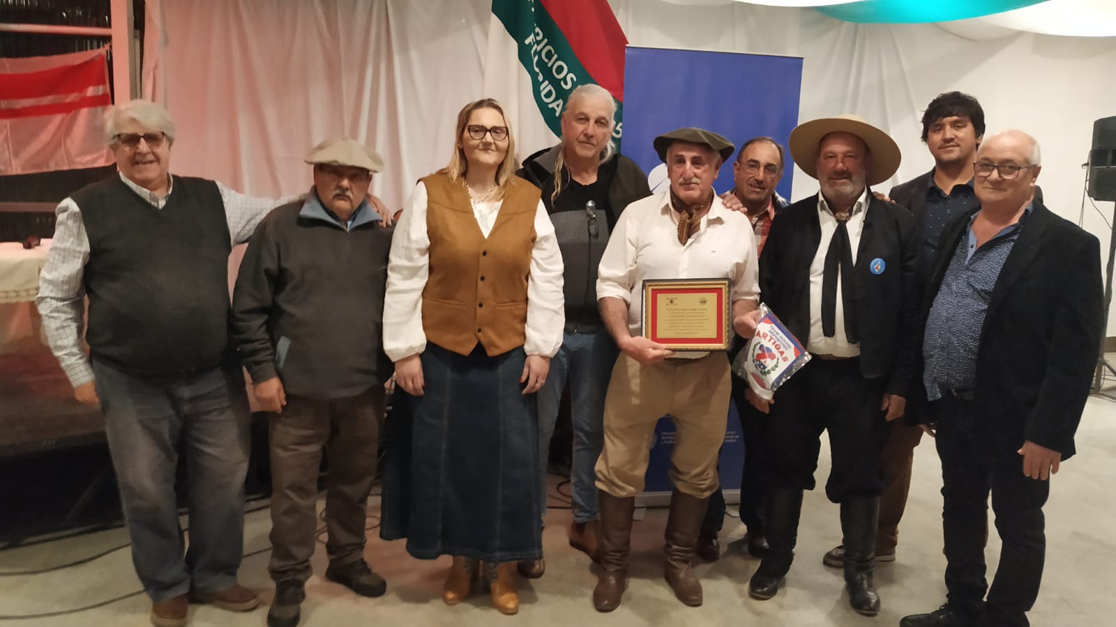 Walter Serrano Abella distinguido como Visitante Ilustre de Florida1