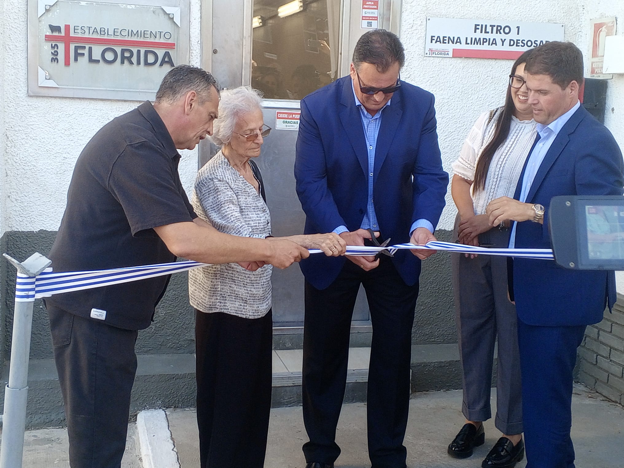 corte de cinta de Saturno Frigorifico Florida 2