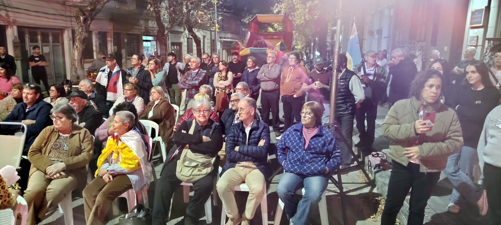 Álvaro Vega inauguró Comité de campaña 2