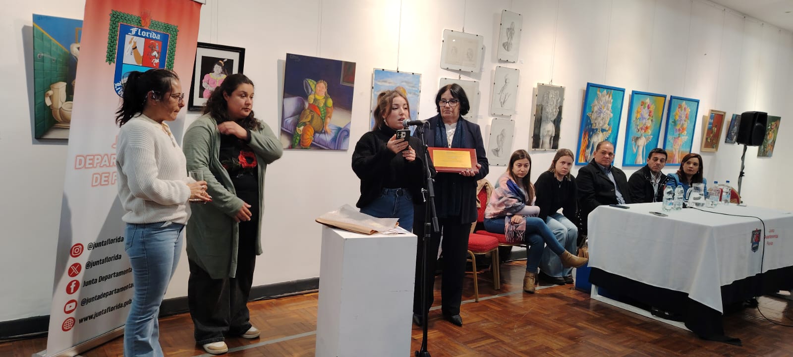 La_Junta_Departamental_reconoció_a_destacados_referentes_de_la_cultura_el_deporte_de_Florida_4.jpeg