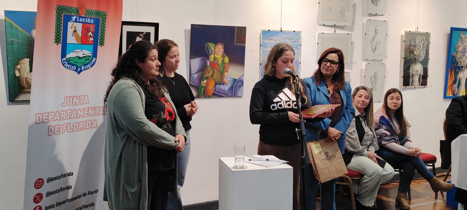 La_Junta_Departamental_reconoció_a_destacados_referentes_de_la_cultura_el_deporte_de_Florida_5.jpeg