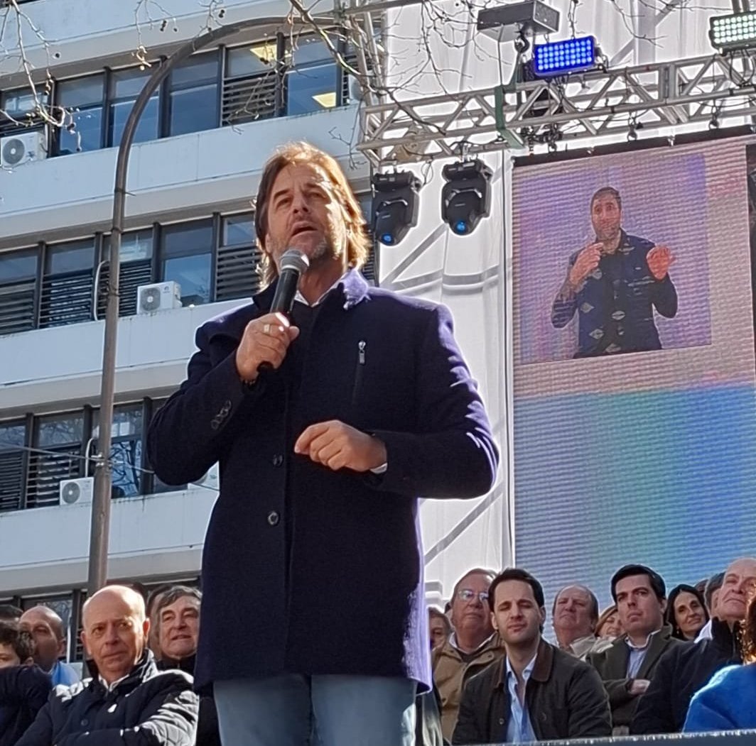 Lacalle_Pou_en_acto_por_los_190_años_del_Partido_Nacional3.jpeg
