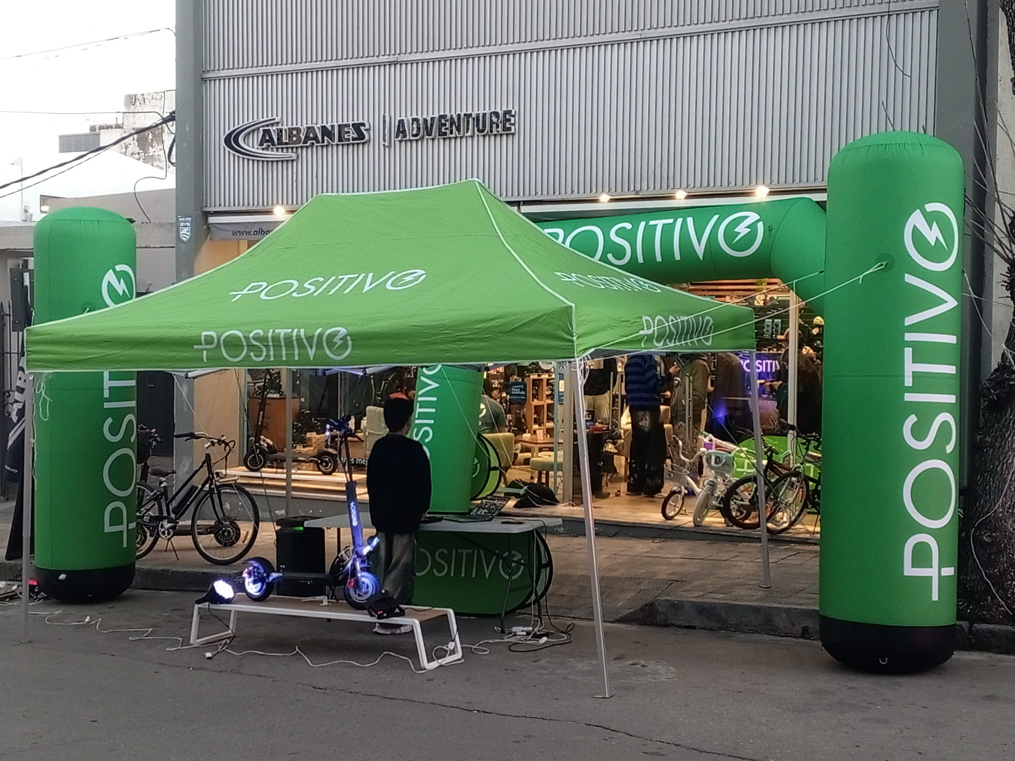 Lanzamiento_oficial_de_la_marca_Positivo_en_Albanes_2.jpeg