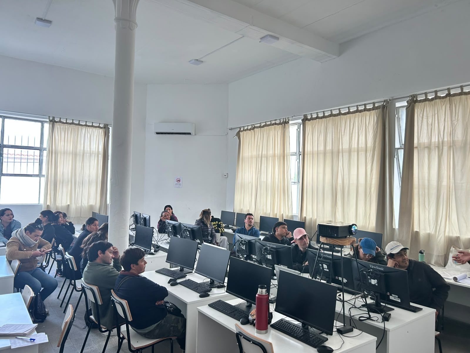 Participantes_del_programa_Accesos_comenzaron_el_curso_Despegue_Digital_2.jpeg
