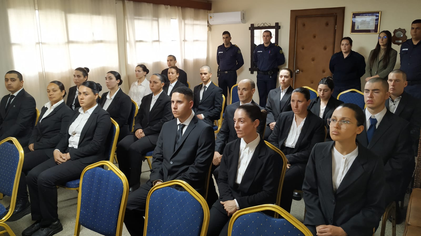 Presentaron_a_los_18_nuevos_alumnos_que_se_formarán_como_policías_para_Florida.jpeg
