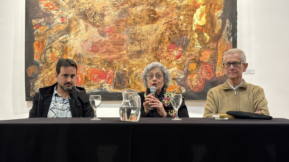 Presentaron_el_libro_Narradores_de_Florida_en_el_MAVEA.jpg