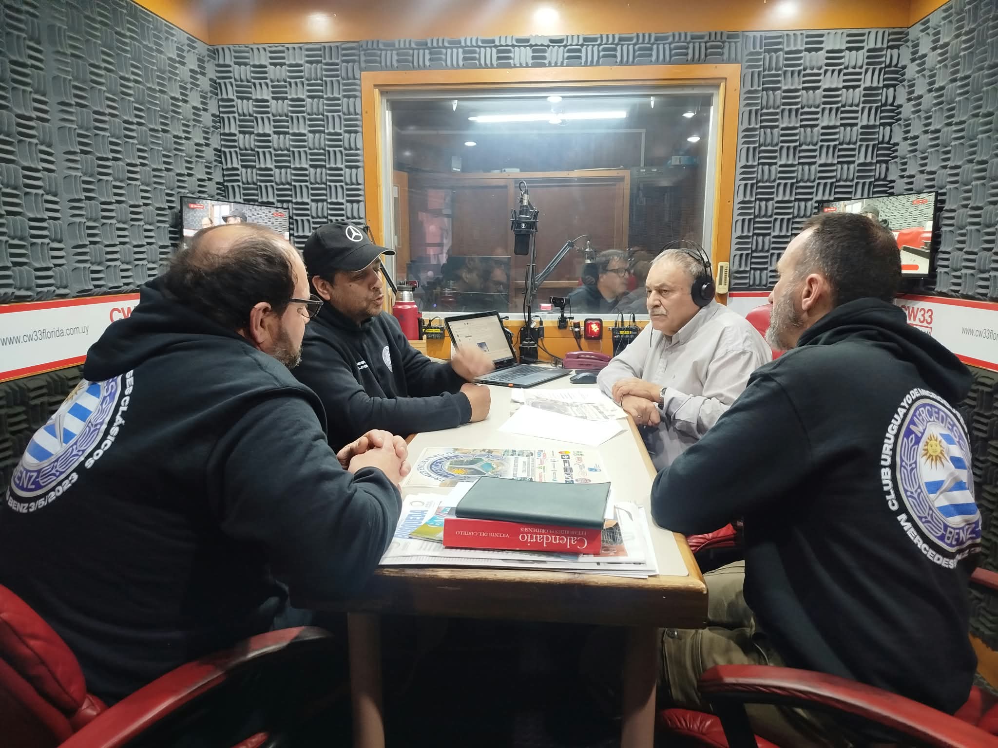 Primer_Encuentro_de_micros_clásicos_buses_y_motorhome_en_25_de_Mayo.jpeg