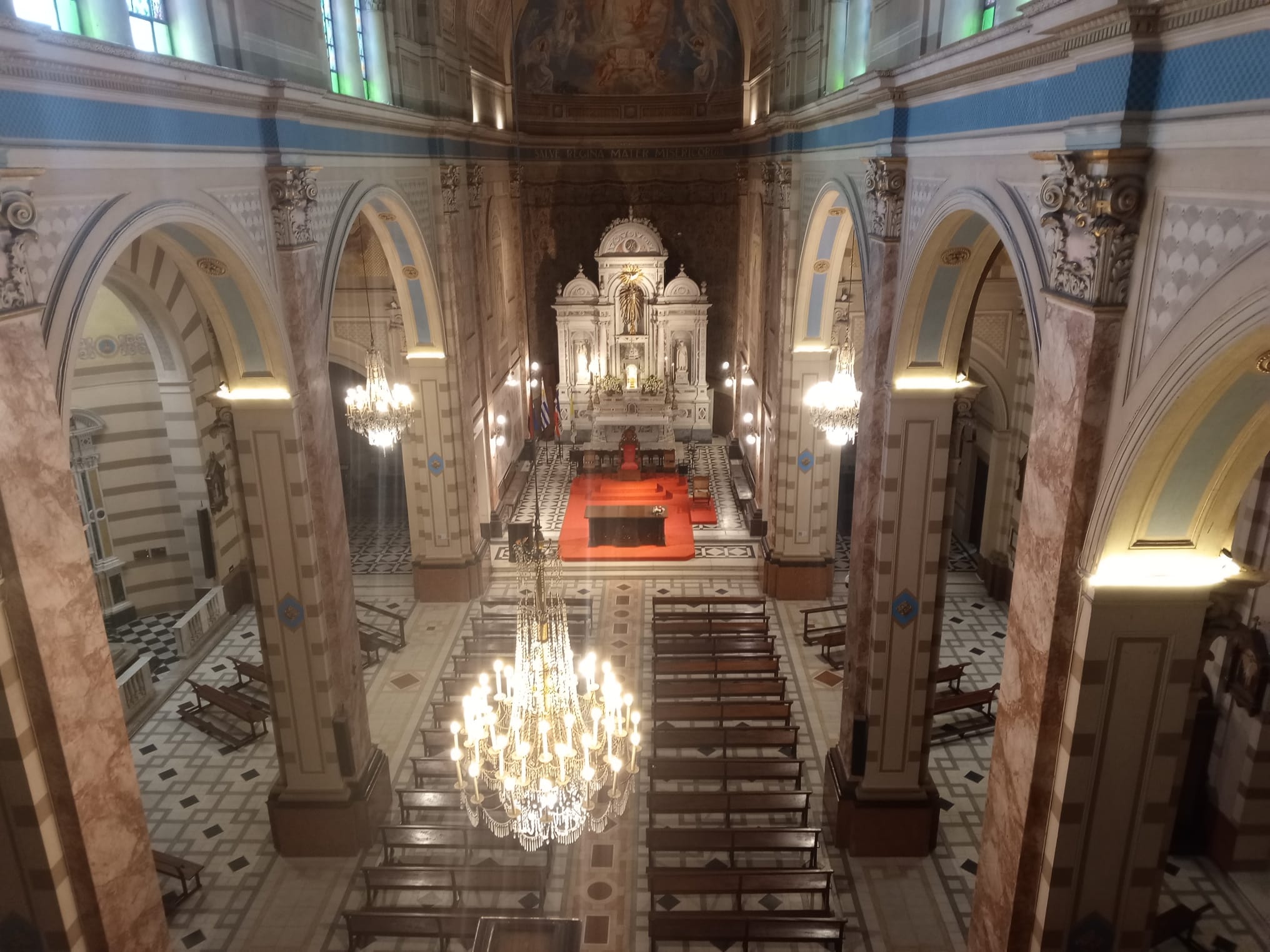 Puesta_a_punto_del_órgano_de_la_Catedral_de_Florida_3.jpeg