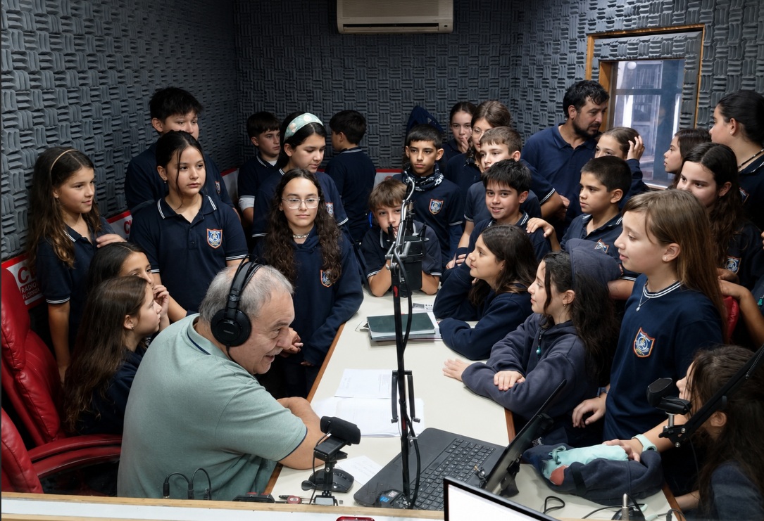 alumnos_del_colegio_en_la_33.jpg